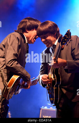 Barcellona - Lug 24: Abbey Road (banda tributo ai Beatles) esegue al Golden Revival Festival il 24 luglio 2014 a Barcellona. Foto Stock