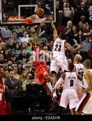 Gen 3, 2015 - THABO SEFOLOSHA (25) prende un colpo. Il Portland Trail Blazers gioca il Atlanta Hawks presso il Centro Moda su Gennaio 3, 2014. © David Blair/ZUMA filo/Alamy Live News Foto Stock