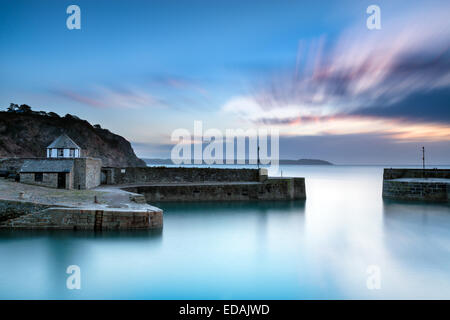 Una lunga esposizione del porto di Charlestown vicino a St Austel in Cornovaglia Foto Stock