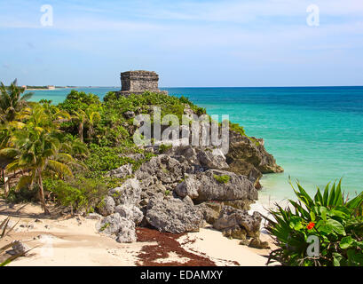 Le rovine della fortezza di Maya e tempio vicino a Tulum, Messico Foto Stock