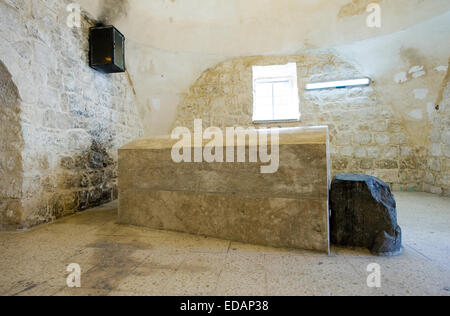 La tomba del patriarca Giuseppe in Nablus. Giuseppe è il figlio di Giacobbe. Egli è qui sepolto con i suoi due figli Manasse ed Efraim Foto Stock