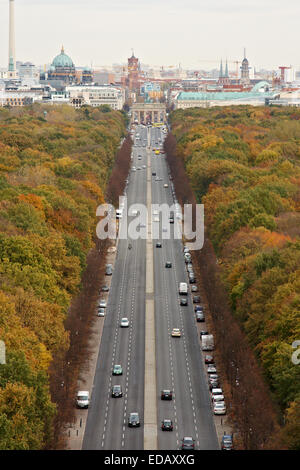 Autunno a Berlino da raffigurato dalla Colonna della Vittoria Foto Stock