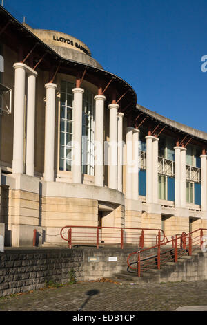 Bristol Harbourside England Regno Unito la Lloyds Bank Building Foto Stock