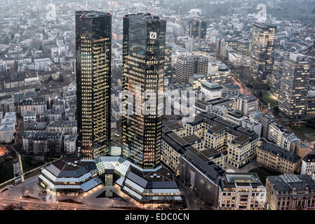 Germania ,Francoforte, torri gemelle della Deutsche Bank ,il distretto finanziario, vista aerea Foto Stock