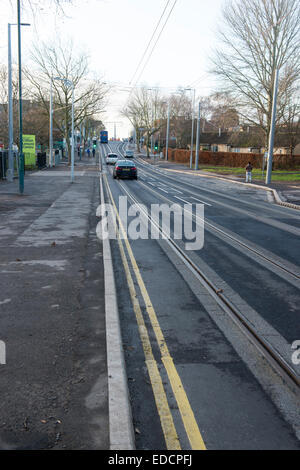 Il tram funziona in Clifton, Nottingham England Regno Unito Foto Stock