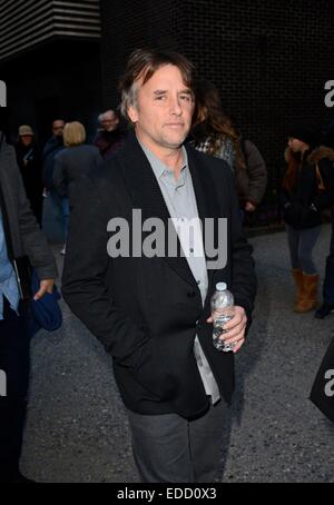 New York, NY, STATI UNITI D'AMERICA. Gen 5, 2015. Richard Linklater nella nuova scuola fuori e circa per celebrità Candids - MON, New York, NY, 5 gennaio 2015. Credito: Derek Storm/Everett raccolta/Alamy Live News Foto Stock