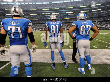 04 gennaio 2015: Detroit Lions wide receiver Calvin Johnson #81 durante un'NFL Playoff partita di calcio tra la Detroit Lions e Dallas Cowboys di AT&T Stadium di Arlington, TX Foto Stock