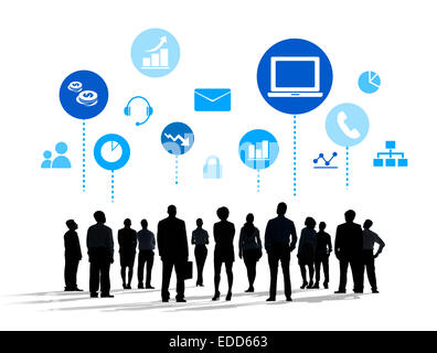 Sagome di multietnica la gente di affari con i simboli di Business Foto Stock