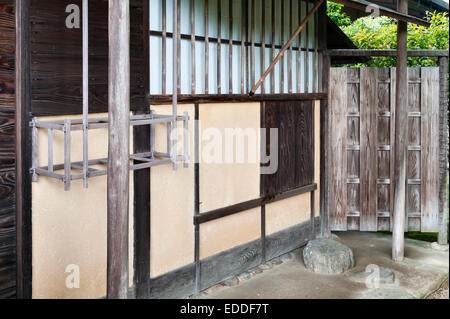 Jiko-in tempio zen, Nara, Giappone. La sala da tè (korin-an) ingresso, che è entrato in ginocchio Foto Stock