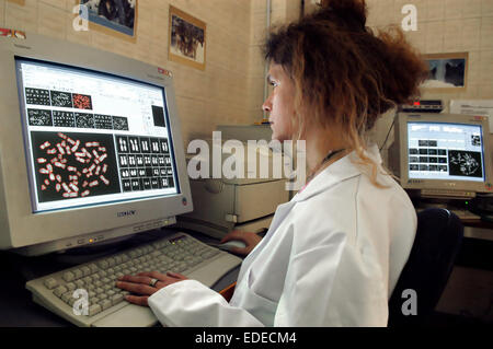 Università degli Studi di Milano (Italia), Dipartimento di Biologia e genetica, analisi dei cromosomi Foto Stock