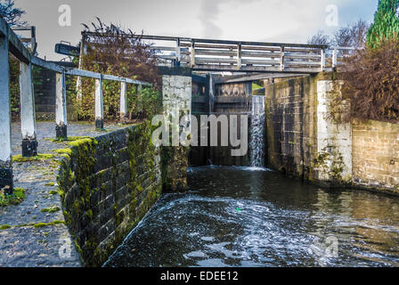 Gap Doweley serrature, Leeds Liverpool Canal, West Yorkshire, Regno Unito. Foto Stock