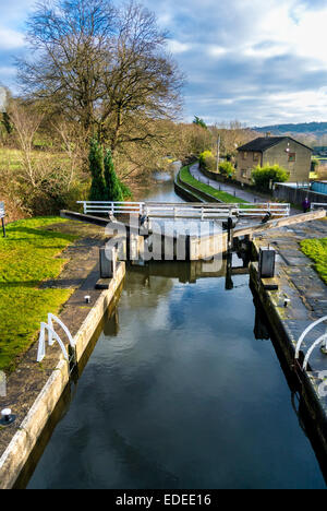 Gap Doweley serrature, Leeds Liverpool Canal, West Yorkshire, Regno Unito. Foto Stock