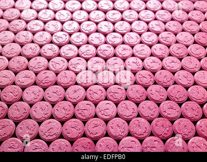 'Mortal Kombat' (aka "drago rosso") di pillole di ecstasy contenente tra 150-200mg di MDMA (3,4-metilendiossi-N-methylamphetamine). Foto Stock