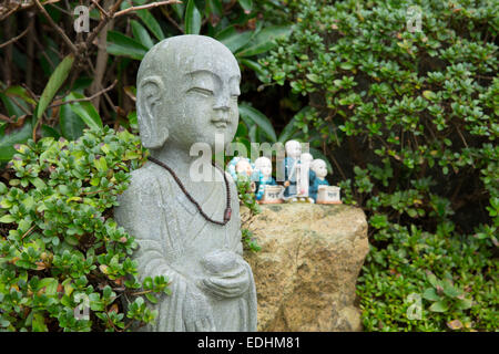 Statua di Pietra di Monaco in un tempio in Corea del Sud Foto Stock