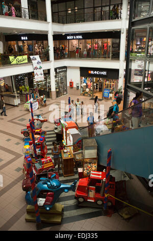 Mauritius Quatre Bornes, St Jean Road, all'interno di Orchard Centre, centro commerciale Foto Stock