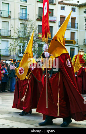 Processione religiosa penitenti, Semana Santa Settimana di Pasqua celebrazioni a Logroño Spagna Foto Stock