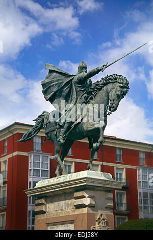 Statua in bronzo raffigurante "El Cid', Rodrigo Díaz de Vivar sul suo warhorse Babieca, brandendo la sua spada Tizona, in Burgos Spagna Foto Stock