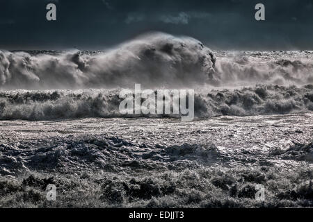 Grandi onde, South Coast, Islanda Foto Stock