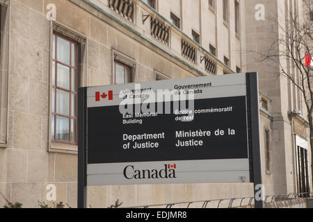 Dipartimento di Giustizia Canada sede (Amministrazione centrale du Ministere de la giustizia in Canada) è raffigurato in Ottawa Foto Stock