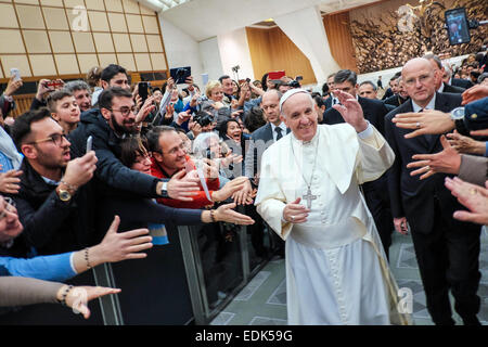 Città del Vaticano. 07Th gen, 2015. Prima udienza generale del nuovo anno per il Papa Francesco - Sala Nervi, 07 Jan 2015 Credit: Davvero Facile Star/Alamy Live News Foto Stock