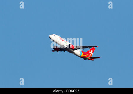 9h-AEP Air Malta Airbus A320 214, Inghilterra, Regno Unito Foto Stock