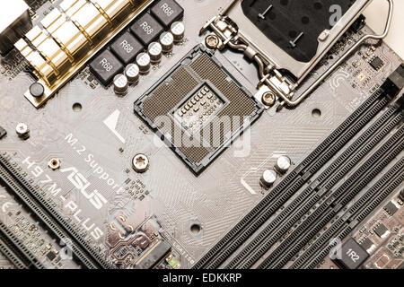 Un Asus H97M scheda madre per la quarta e la quinta generazione di processori Intel con una presa 1150 Foto Stock
