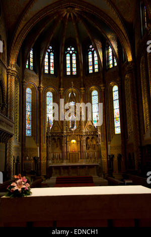 Altare, la chiesa Matthias, Castle Hill,Buda, Budapest, Ungheria, Europa Foto Stock