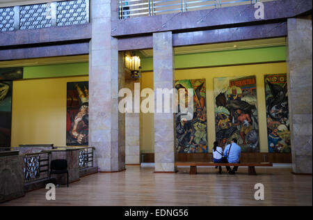 Murale " Carnaval de la Vida Mexicana' da Diego Rivera. Palazzo delle Bellas Artes Museum, Città del Messico. 1936 Foto Stock