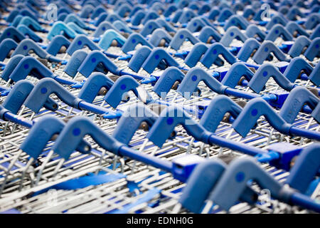 Un Tesco superstore extra a Swansea davanti a un aggiornamento di trading. Lunedì 5 Gennaio, 2015. Foto Stock