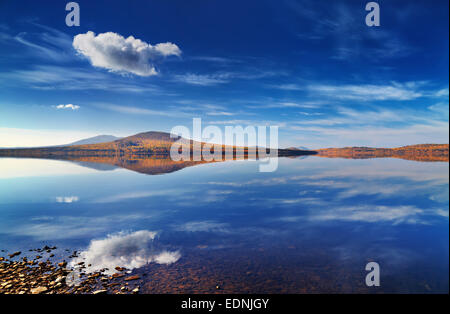 Lago Zuratkul nei monti Urali, Russia Foto Stock