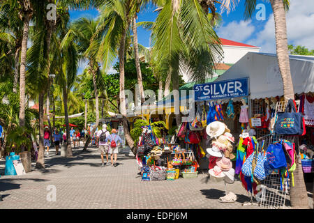 Negozi turistici lungo la passerella, Philipsburg, St Maarten, West Indies Foto Stock