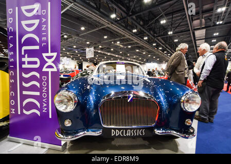 Londra, Regno Unito. 08 gen 2015. Michelin chef nominale James Martin e presentatore televisivo James può ufficialmente inaugurato il primo mai London Classic Cars show a Londra ExCeL Exhibition. Credito: Vedere Li/Alamy Live News Foto Stock