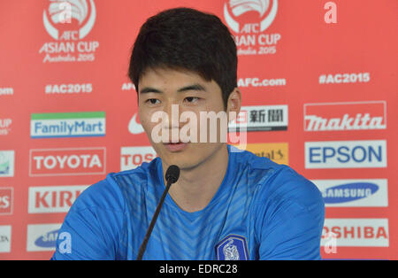 A Canberra, Australia. Il 9 gennaio, 2015. Corea del Sud capitano Ki Sung Yueng assiste la conferenza stampa per la funzione AFC Asian Cup presso il Canberra Stadium di Canberra, Australia, Gen 9, 2015. La Corea del Sud sarà prima di giocare contro Oman a Canberra il 10 gennaio. © Justin Qian/Xinhua/Alamy Live News Foto Stock