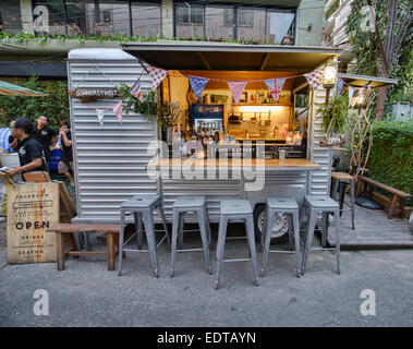 Carrello alimentari e pasti all'aperto, Bangkok, Thailandia Foto Stock