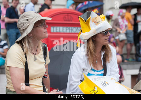 Il Tour de Farnce cycle race arriva a Londra. Dotato di: atmosfera dove: Londra, Regno Unito quando: 07 Lug 2014 Foto Stock