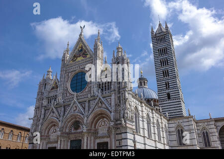 Dom von Siena, Cattedrale di Santa Maria Assunta, aus weissem und schwarzem Marmor, Altstadt, Siena, Toskana, Italien, Europa,Si Foto Stock