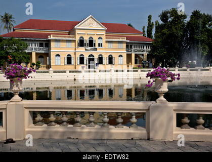 TH00241-00...THAILANDIA - Il Palazzo Estivo di Bang Pa-In, costruito in uno stile europeo da Re Mongkut, Rama IV. Foto Stock