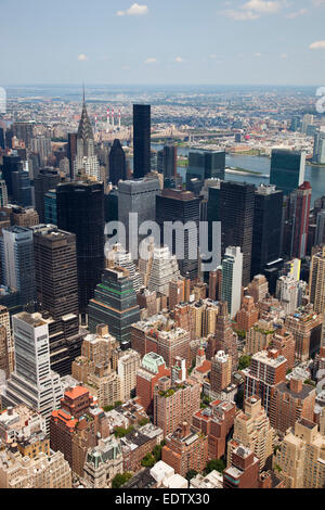 Cityscape, vista dall'Empire State Building, dal lato est, grattacieli, Manhattan, New York, USA, America Foto Stock