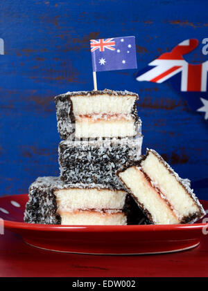 Australia felice giorno 26 gennaio parte del cibo con iconica lamington australiano torte Foto Stock