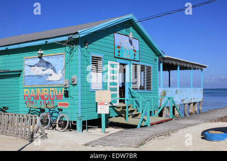 Rainbow Bar e Grill sul Caye Caulker, Belize Foto Stock