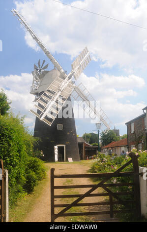 Bardwell Mill, nel villaggio di Bardwell, Suffolk, Inghilterra Foto Stock