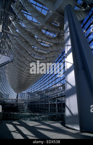 Giappone, Tokyo, Tokyo International Forum, architetto Rafael Vinoly Foto Stock