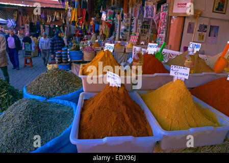 Spice Shop, negozio di generi alimentari, Rahba Kedima Square, Place des Epices, Medina, Marrakech, Marocco, Maghreb, Nord Africa Foto Stock