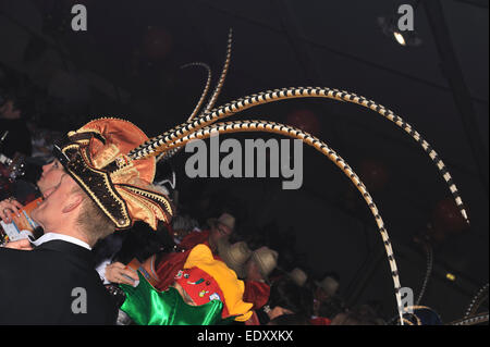 Party presso il Beaujolais Nouveau wine festival, Beaujeu, Francia Foto Stock