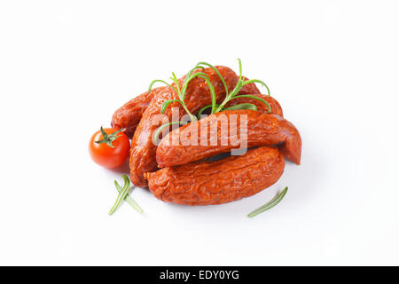 Kielbasa Mysliwska - leggermente affumicato e essiccato kielbasa salsicce con pelle rugosa Foto Stock