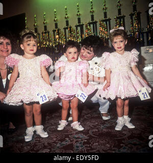 ATLANTA, STATI UNITI D'AMERICA. - 1 ottobre: i ragazzi americani compete in un corteo di bellezza, Atlanta, Georgia Il 1 ottobre 1994. Foto Stock