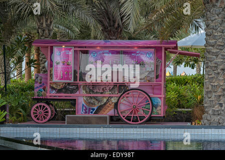 La gelateria carrello al Rixos Palm Jumeirah resort in Dubai EMIRATI ARABI UNITI Foto Stock