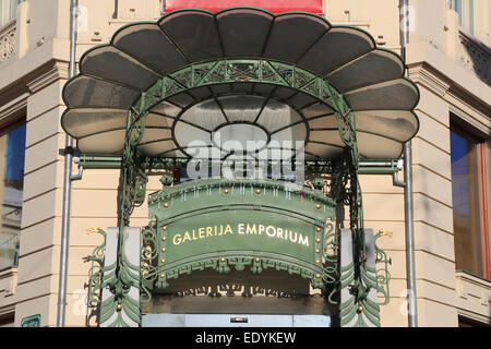 Galerija Emporium, edificio Art Nouveau sulla piazza Presernov, Lubiana, Slovenia Foto Stock