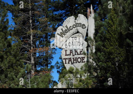 Stati Uniti d'America California CA South Lake Tahoe segno di benvenuto nella Sierra Mountains Foto Stock