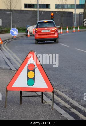 Temporanea del segnale di traffico il triangolo di avvertenza Foto Stock